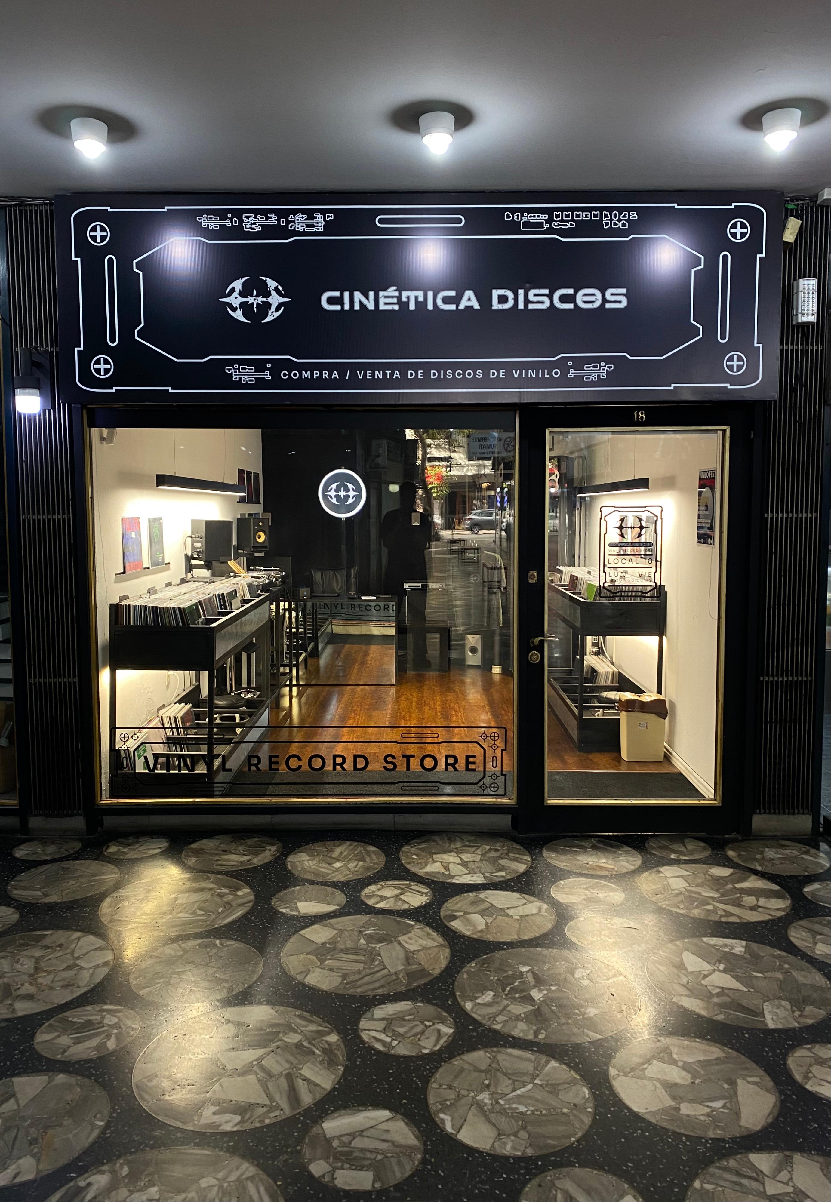 Fachada de la tienda Cinetica Discos